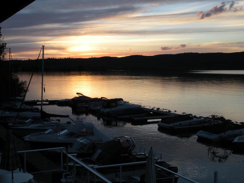 Lakeside Lodge Resort And Marina Pinedale Εξωτερικό φωτογραφία